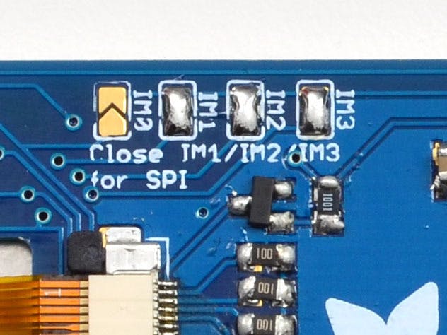 Solder the IM1, IM2, and IM3 jacks on the LCD screen before use.